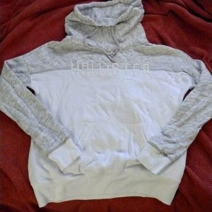 HOLLISTER COWL NECK SWEATSHIRT